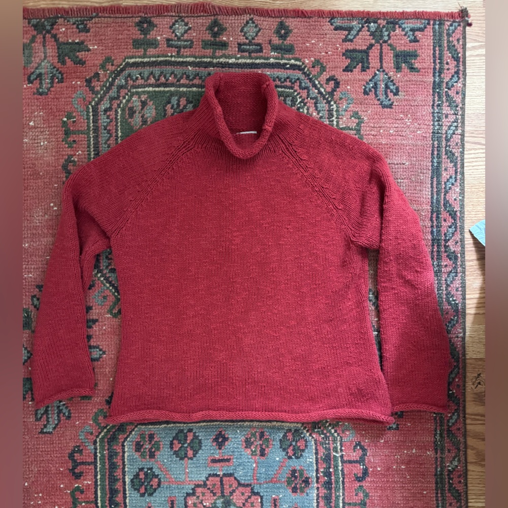 L.L. Bean Women’s Roll Mock Neck Sweater. Size M Petite